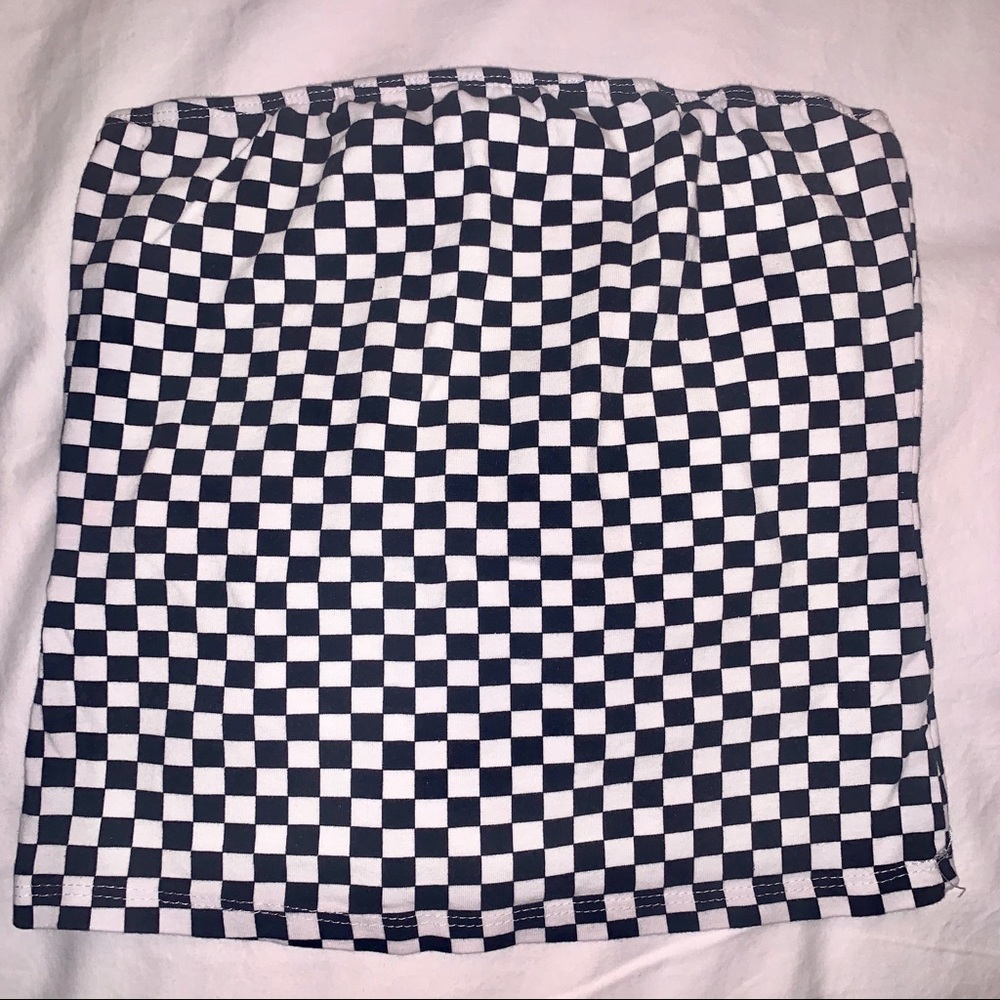 Black & white checkered tube top🖤
